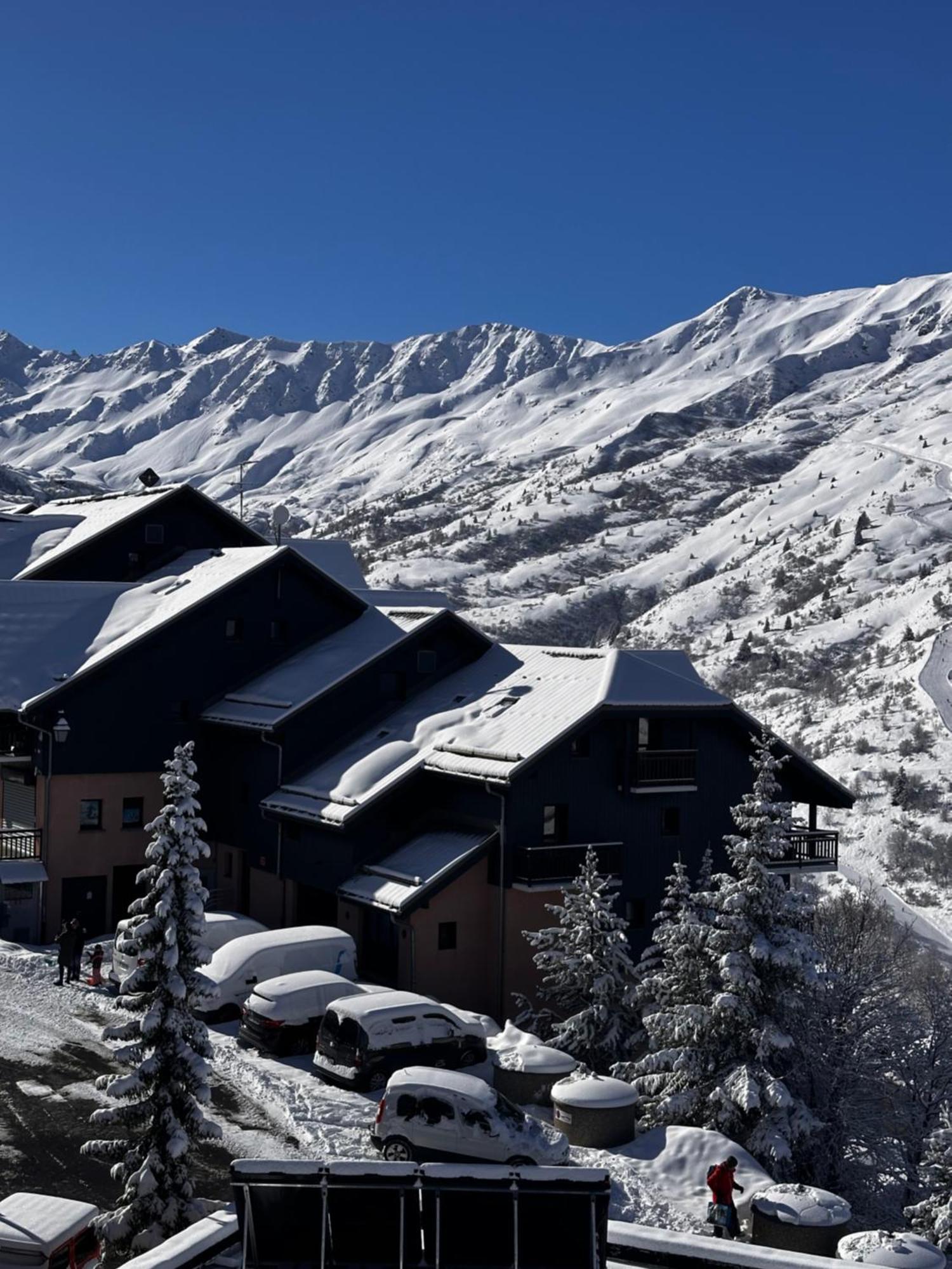 Hotel Club "Les Carrettes" Valmeinier Exterior photo